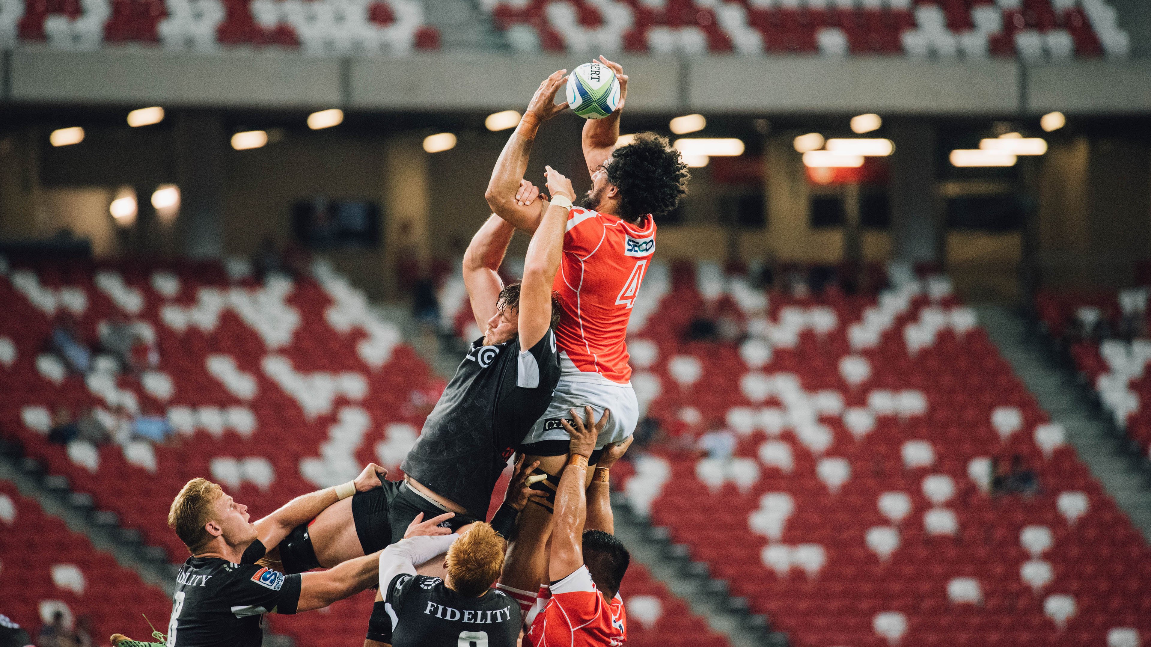 阿根廷国家队在洛杉矶观看湖人比赛,备战与哥斯达黎加的友谊赛